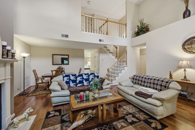 525 Upsall Dr, Antioch, TN 37013