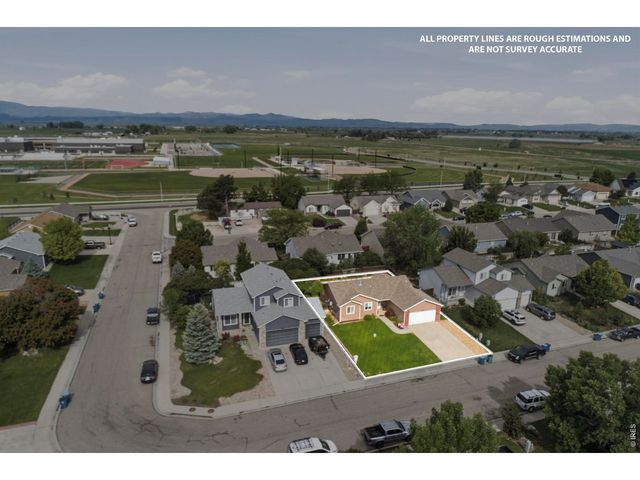 8419 Three Silos Dr, Wellington, CO 80549