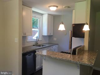 630 GREEN LN, Philadelphia, PA 19128