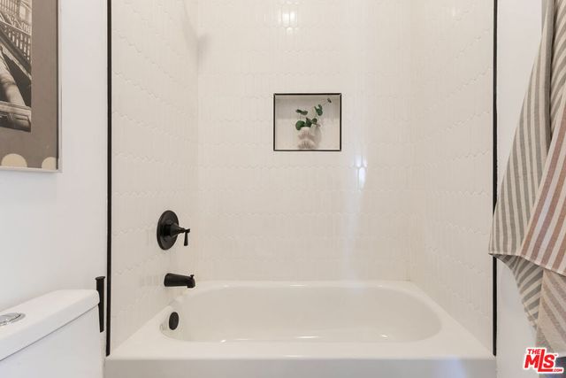 1221 5th Avenue 4, Los Angeles, CA 90019