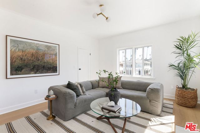 1221 5th Avenue 4, Los Angeles, CA 90019