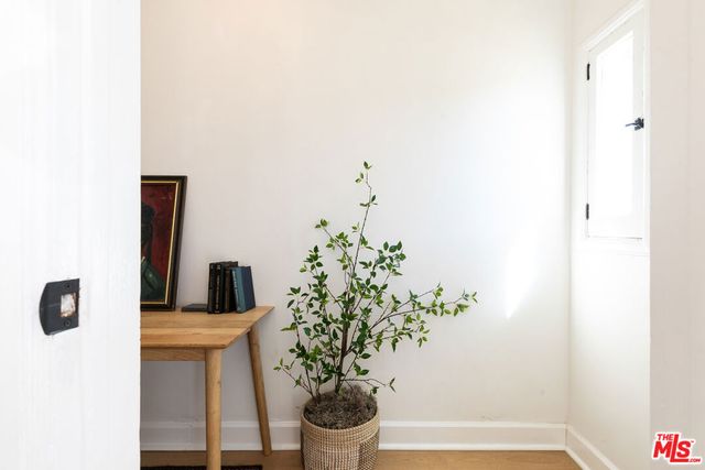 1221 5th Avenue 4, Los Angeles, CA 90019