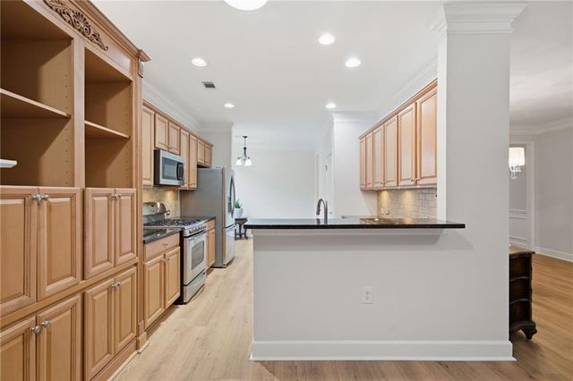 3127 White Magnolia SW, Gainesville, GA 30504