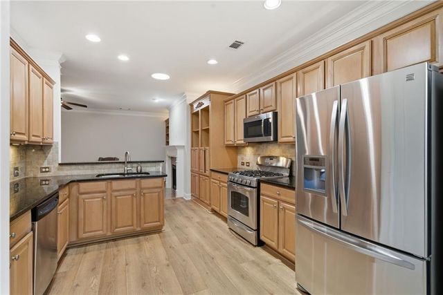 3127 White Magnolia SW, Gainesville, GA 30504