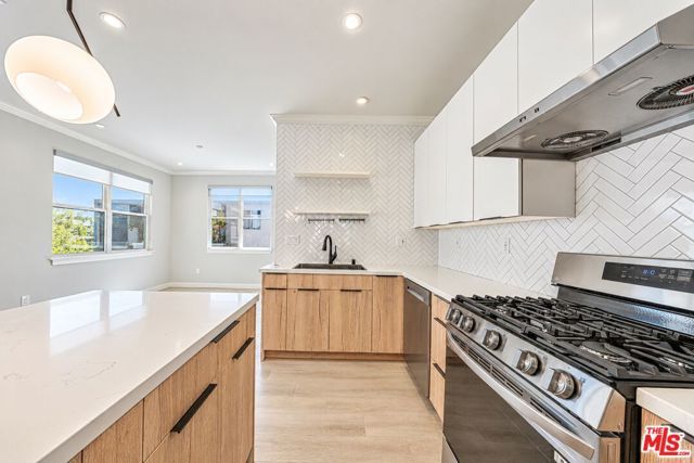 1022 La Cadena Avenue B, Arcadia, CA 91007