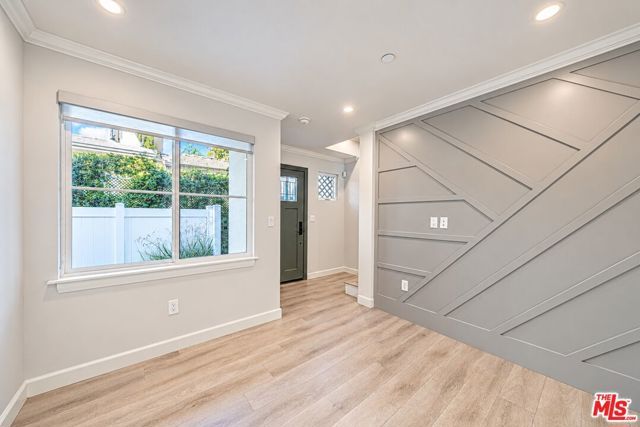 1022 La Cadena Avenue B, Arcadia, CA 91007