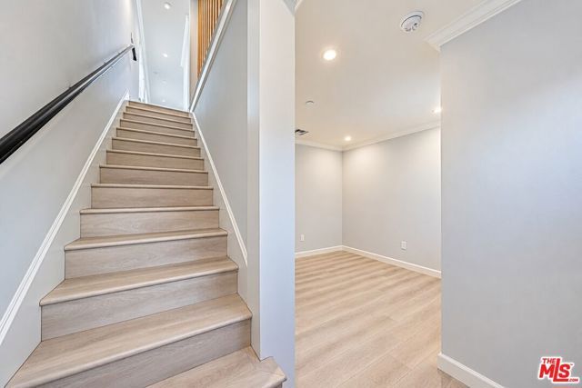 1022 La Cadena Avenue B, Arcadia, CA 91007