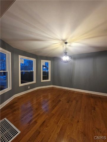 7 Prospect Street, Utica, NY 13501