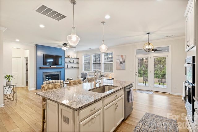 19218 Hawk Haven Lane, Charlotte, NC 28278