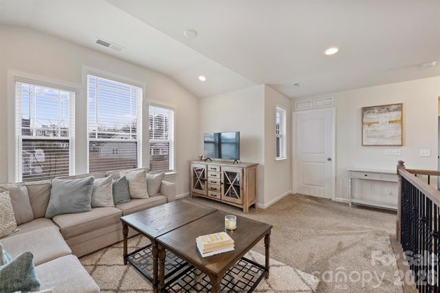 19218 Hawk Haven Lane, Charlotte, NC 28278