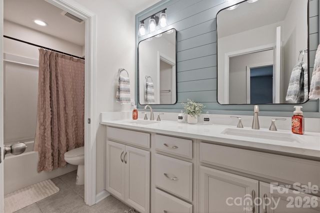 19218 Hawk Haven Lane, Charlotte, NC 28278