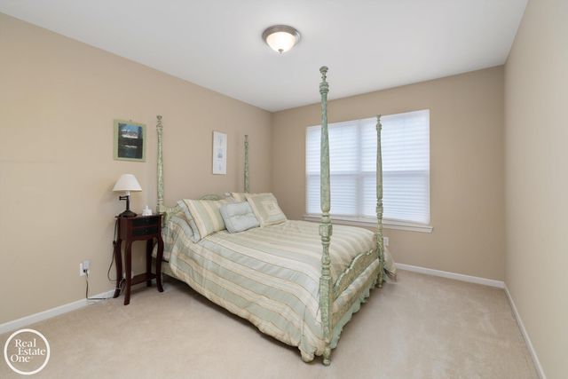 1048 Lakepointe Street A, Grosse Pointe Park, MI 48230
