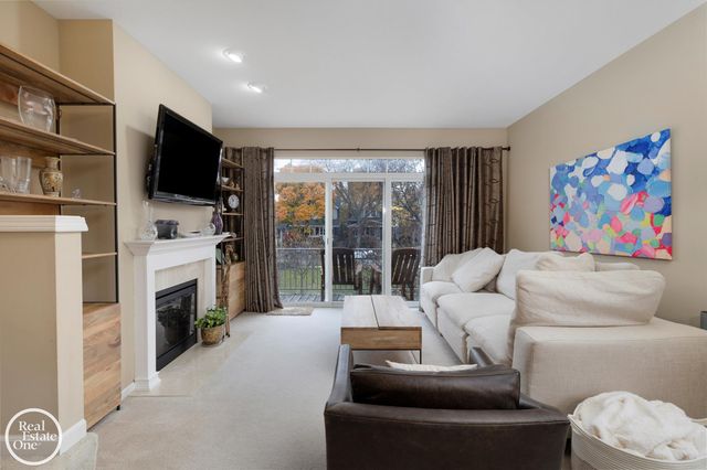 1048 Lakepointe Street A, Grosse Pointe Park, MI 48230