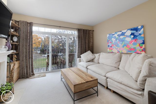1048 Lakepointe Street A, Grosse Pointe Park, MI 48230