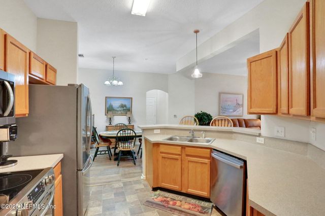 785 OAKLEAF PLANTATION Parkway 1634, Orange Park, FL 32065