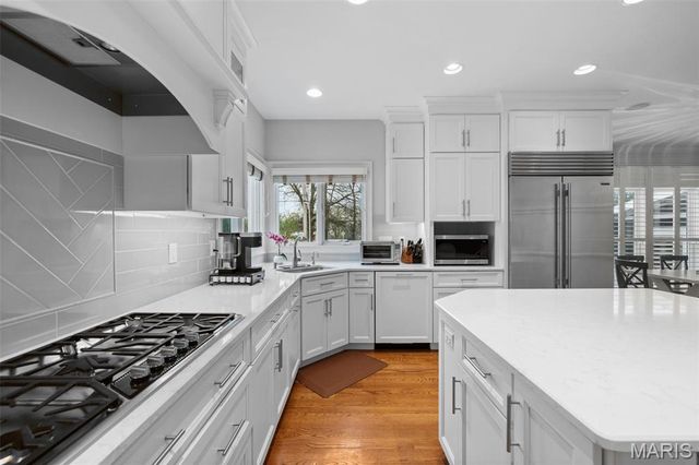 8116 Teasdale Avenue, University City, MO 63130