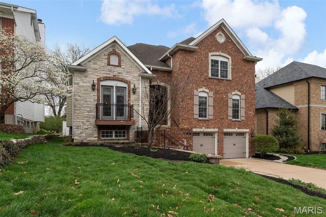 8116 Teasdale Avenue, University City, MO 63130