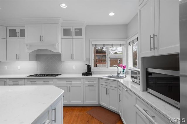 8116 Teasdale Avenue, University City, MO 63130