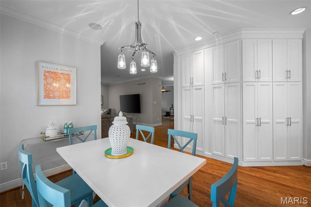 8116 Teasdale Avenue, University City, MO 63130