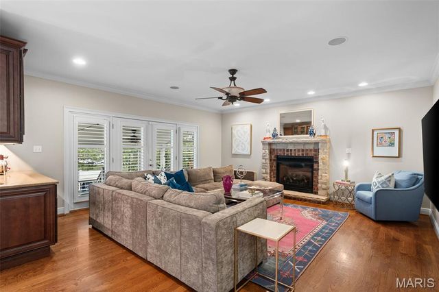 8116 Teasdale Avenue, University City, MO 63130