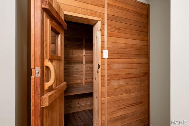 8116 Teasdale Avenue, University City, MO 63130