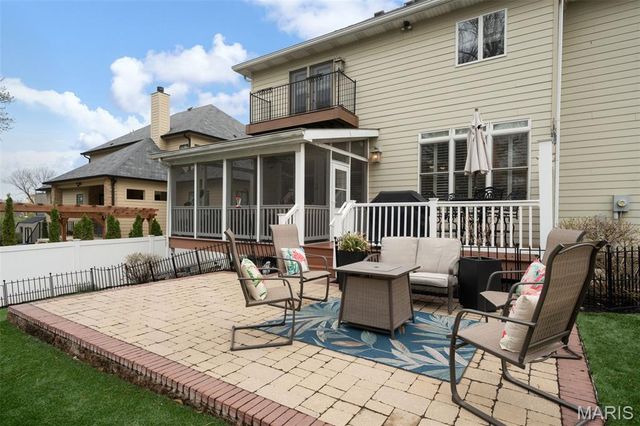 8116 Teasdale Avenue, University City, MO 63130