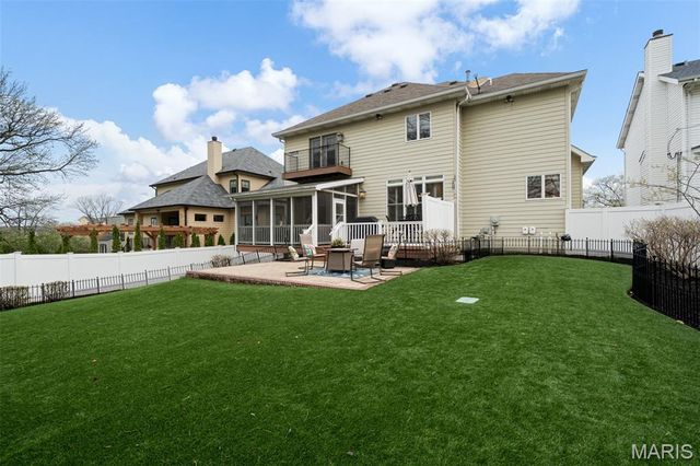 8116 Teasdale Avenue, University City, MO 63130