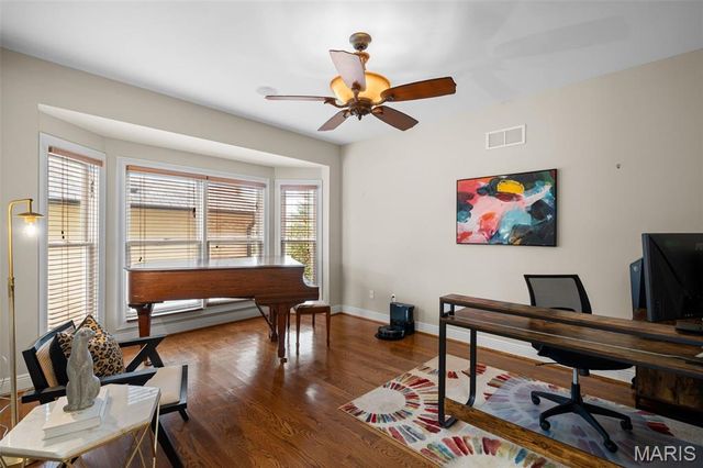 8116 Teasdale Avenue, University City, MO 63130