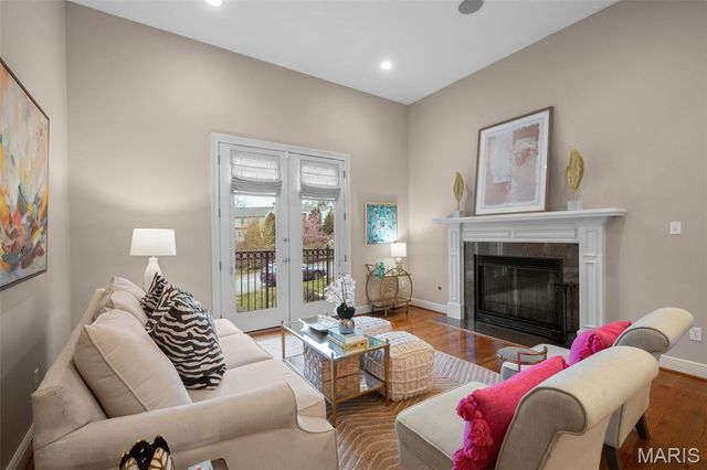 8116 Teasdale Avenue, University City, MO 63130