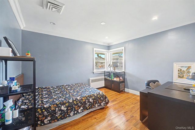 31 Edgemere Drive, Searingtown, NY 11507