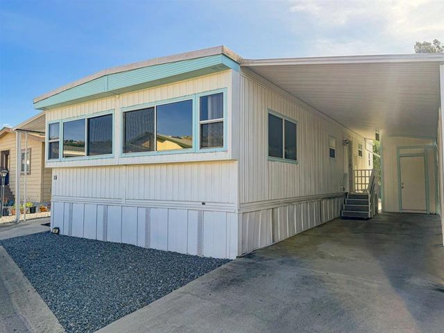 8712 N Magnolia Ave space 82 82, Canyon Areas, CA 92071