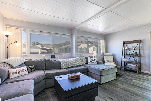 8712 N Magnolia Ave space 82 82, Canyon Areas, CA 92071