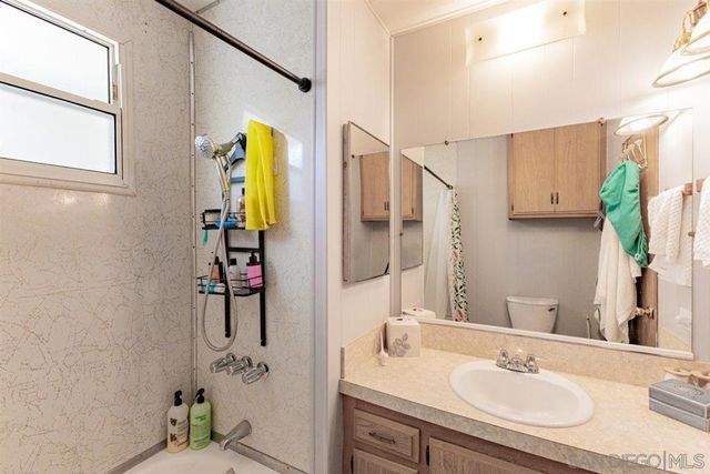 8712 N Magnolia Ave space 82 82, Canyon Areas, CA 92071