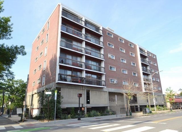 1643 Cambridge St 77, Cambridge, MA 02138