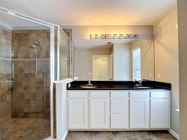 8615 ANDALUCIA FIELD DRIVE, Tampa, FL 33637