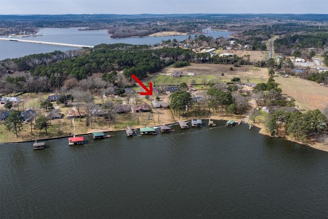 22766 Diamond Bay Drive, Frankston, TX 75763