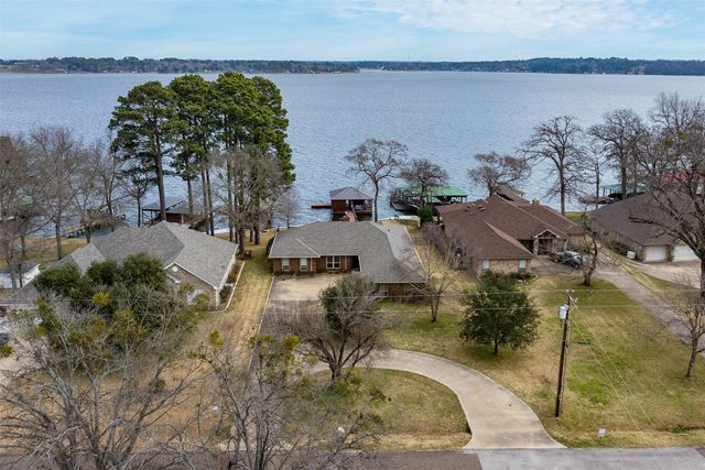 22766 Diamond Bay Drive, Frankston, TX 75763
