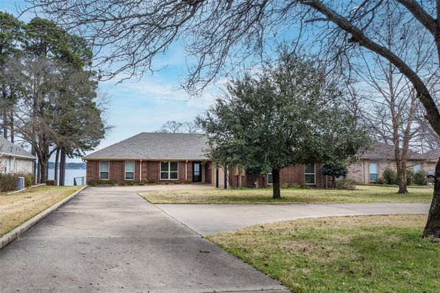 22766 Diamond Bay Drive, Frankston, TX 75763