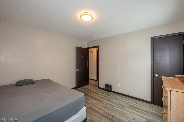 15497 Hummel Road, Brook Park, OH 44142