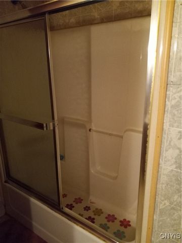 812 Warren Street, Utica, NY 13502