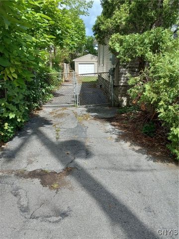 812 Warren Street, Utica, NY 13502