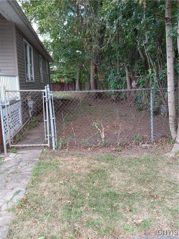 812 Warren Street, Utica, NY 13502