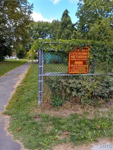 812 Warren Street, Utica, NY 13502