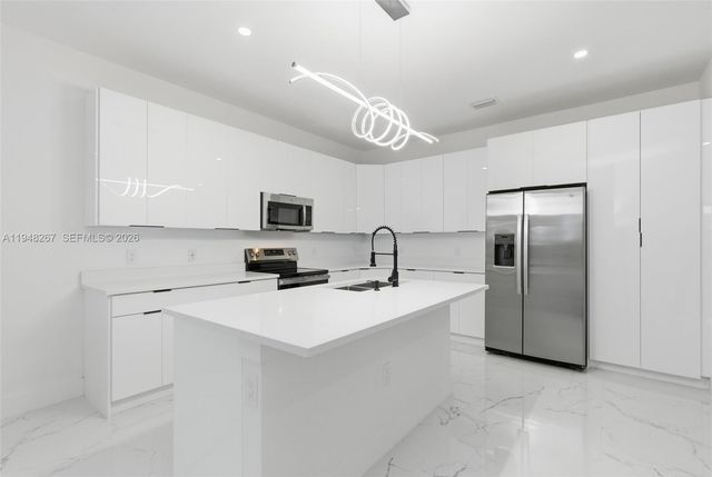 161 Blackstone Dr., Fort Myers, FL 33913