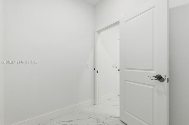 161 Blackstone Dr., Fort Myers, FL 33913