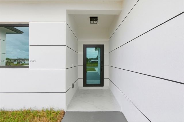 161 Blackstone Dr., Fort Myers, FL 33913