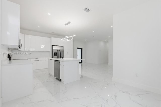 161 Blackstone Dr., Fort Myers, FL 33913