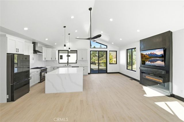 447 Tanglewood Drive, Big Bear City, CA 92314