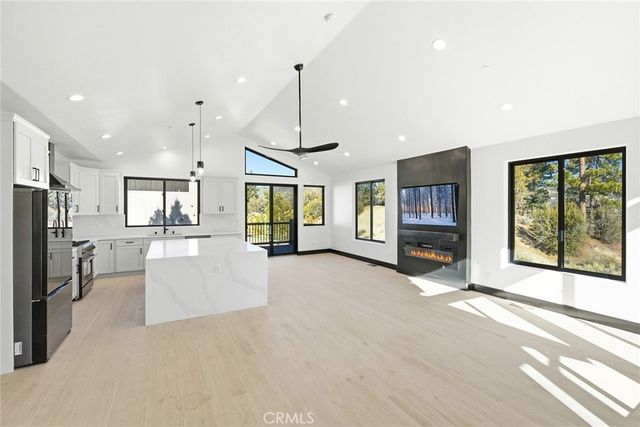 447 Tanglewood Drive, Big Bear City, CA 92314