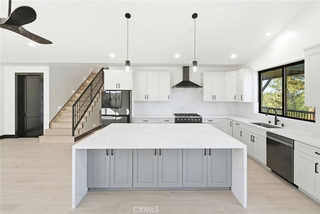 447 Tanglewood Drive, Big Bear City, CA 92314